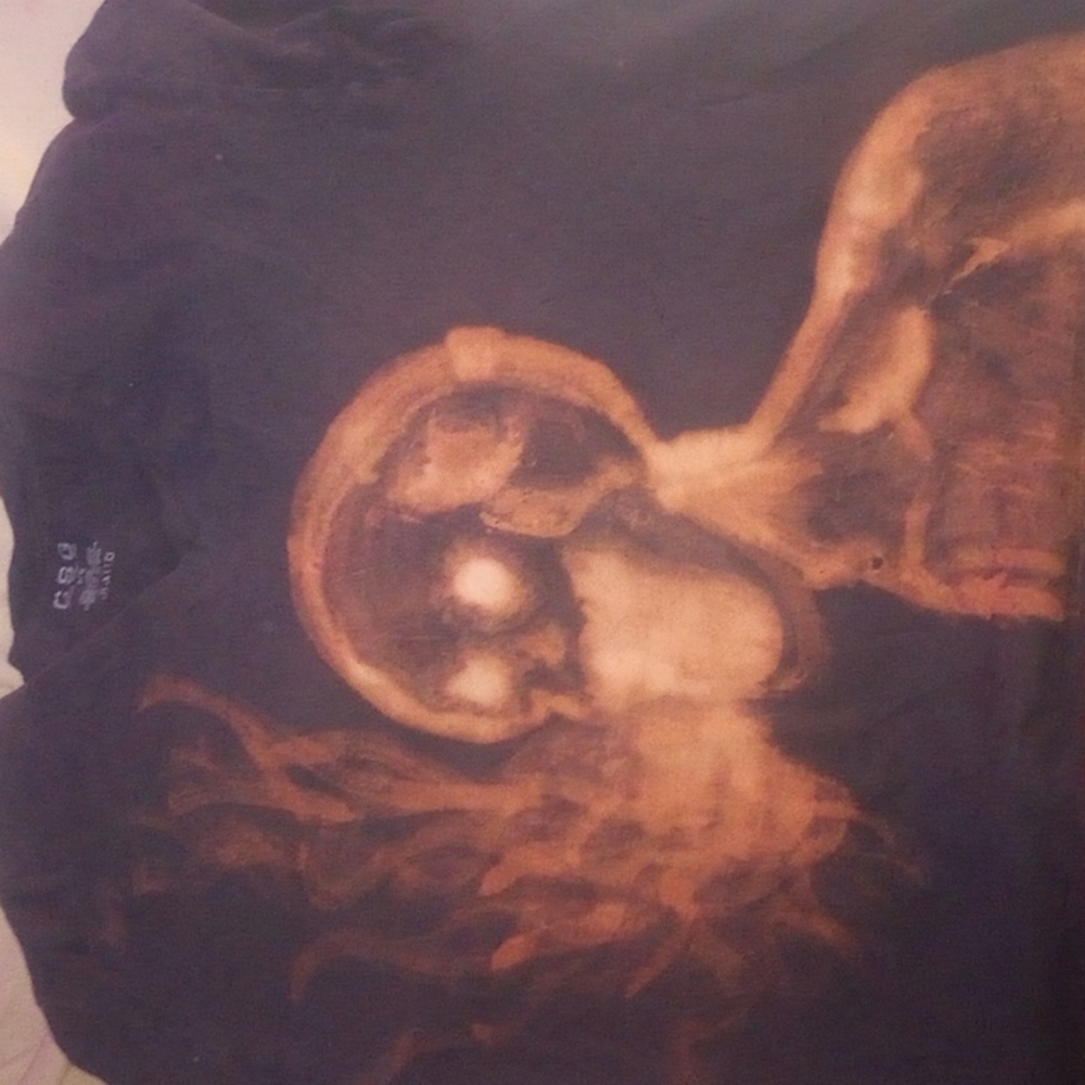 diy bleach shirt